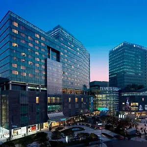 Courtyard By Marriott Times Square **** Seoul
